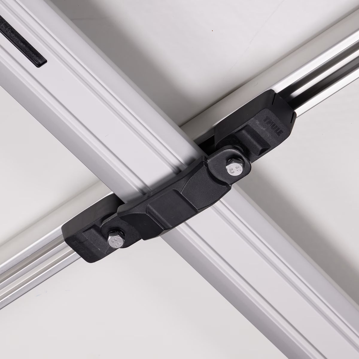 Thule montagerails