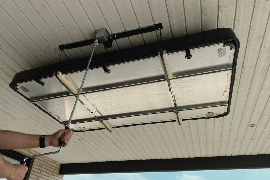 Moby Mountain Tent lift